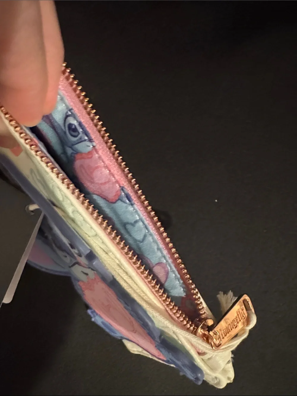 Loungefly Stitch Heart Zip Card Holder Hard Tag